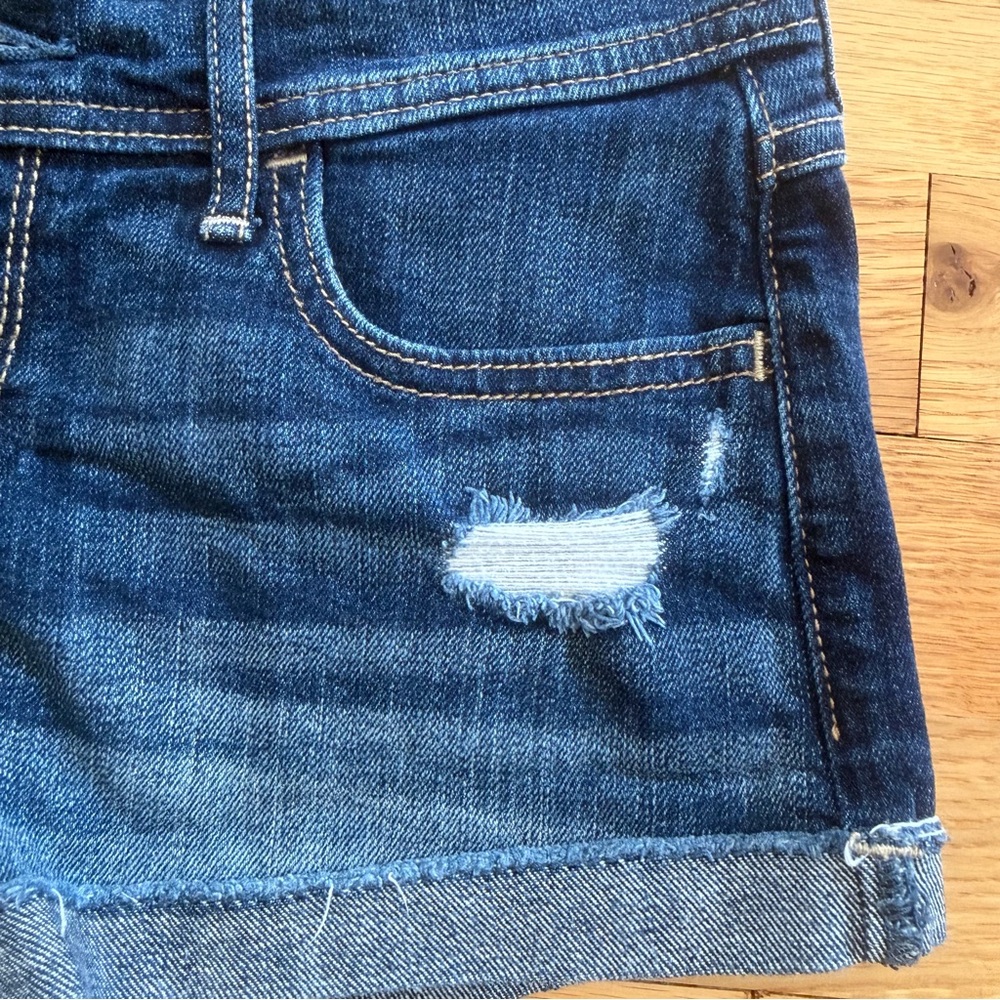 Hollister- Dark Wash Distressed Denim Short Shorts (Sz 1/25 Excellent Condition) - Picture 9 of 9